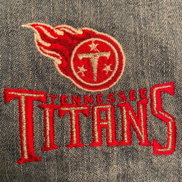 TITAN’S LADIES VINTAGE ANTIGUA  CHAMBRAY SHIRT - Picture 4 of 10